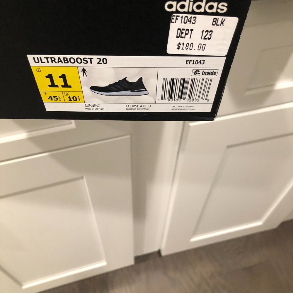 Addidas Ultraboost 20 Size 11 - Picture 3 of 4